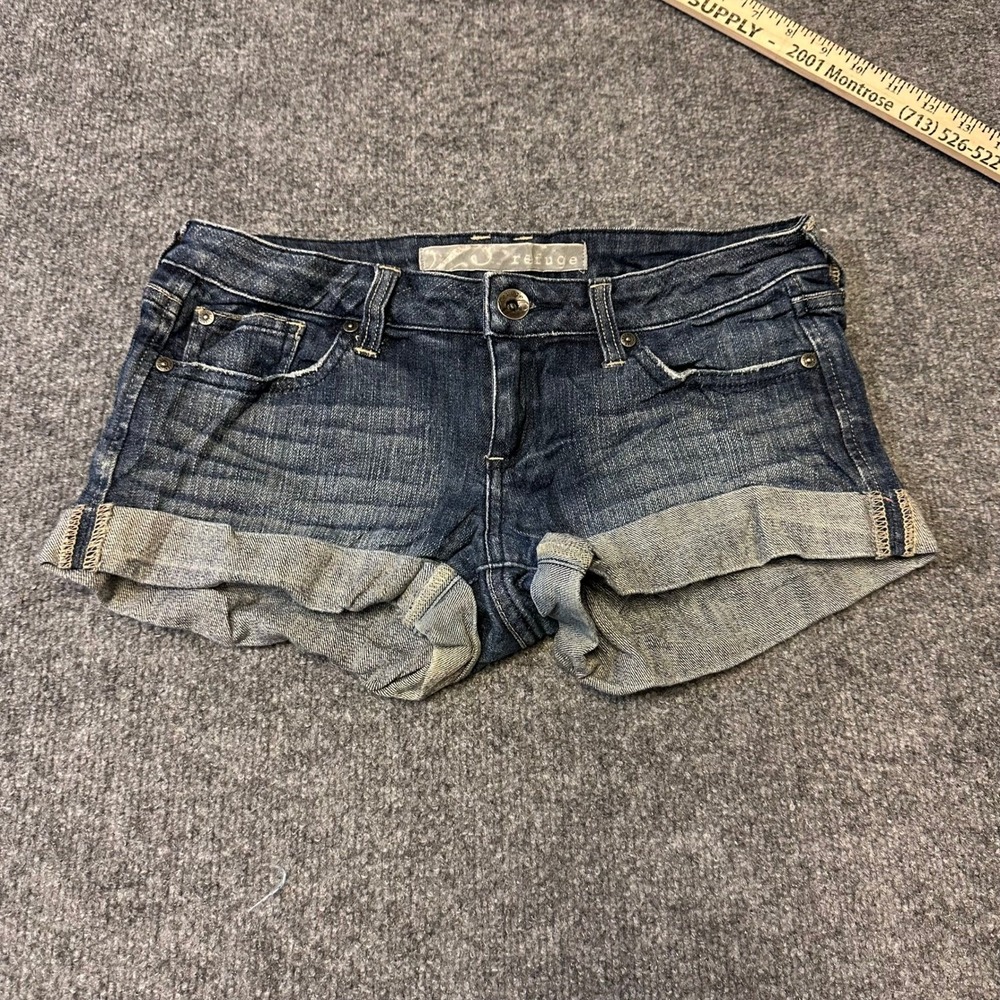 Refuge Shorts Womens Size 3 Dark Wash Low Rise Cuffed Denim Jean S5340DW